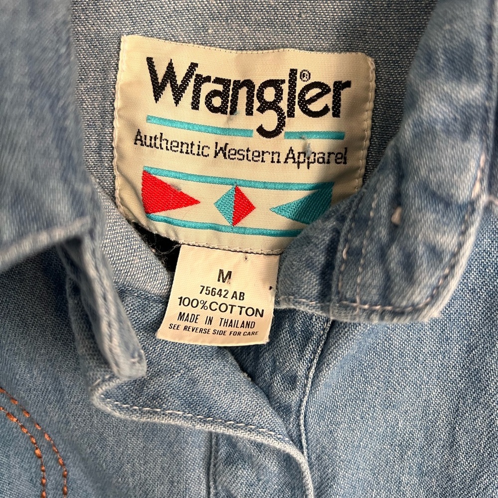 Vintage Wrangler Women’s Burton Down Denim Western Shirt Embroidered size M - Picture 3 of 7